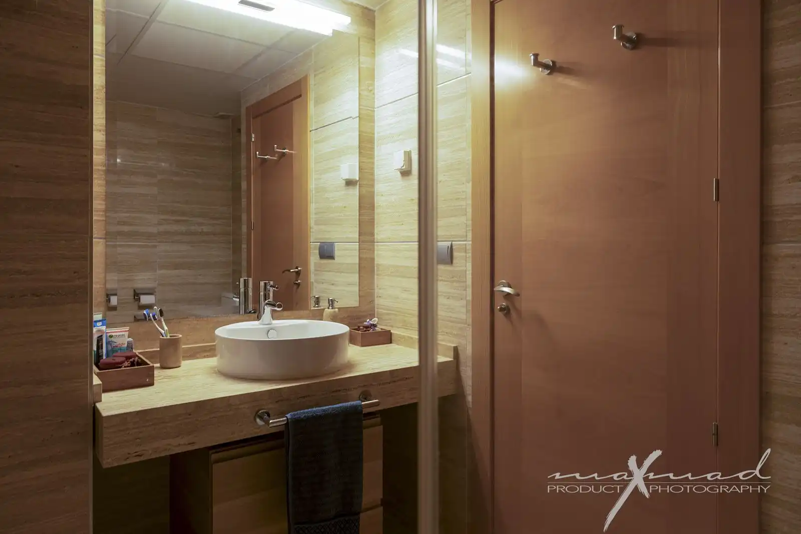 Bathroom of Apartments for sale in Benahavís  with Air Conditioner, Storage room and Furnished