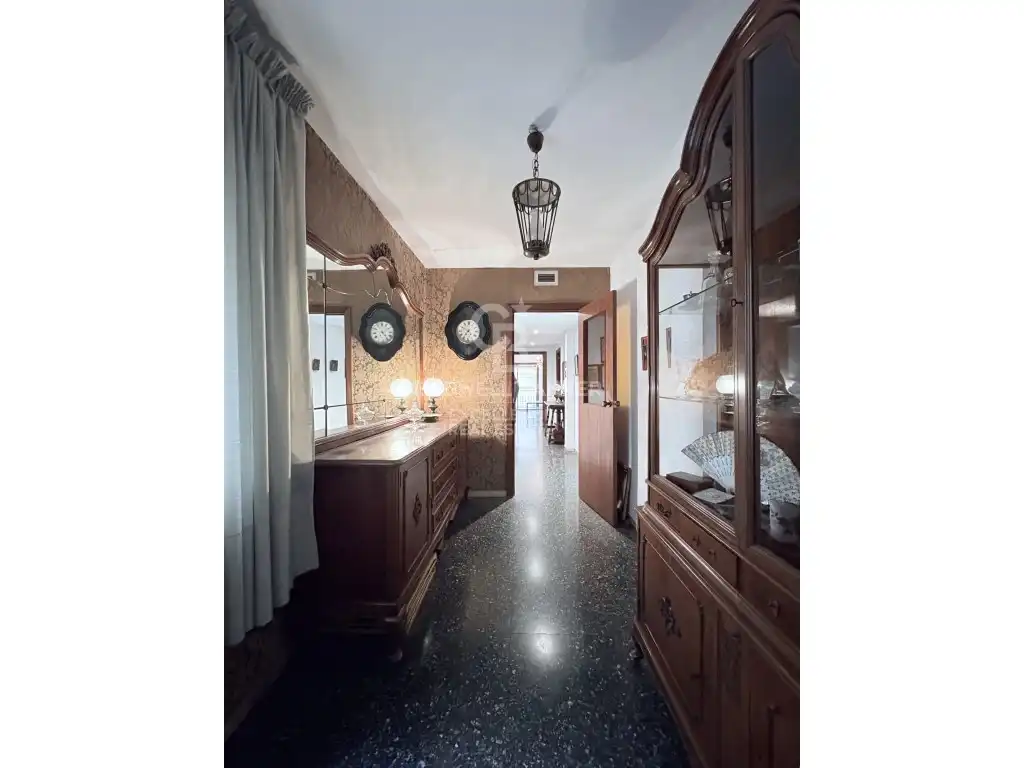 Flat for sale in Valencia  with Air Conditioner and Terrace