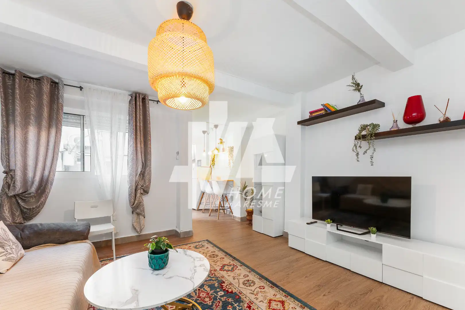 Sala d'estar de Casa o xalet en venda en Sant Adrià de Besòs amb Aire condicionat, Calefacció i Jardí privat