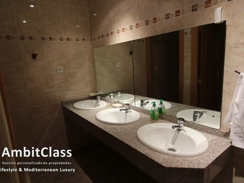 Edificio en venta en Puente la Reina de Jaca