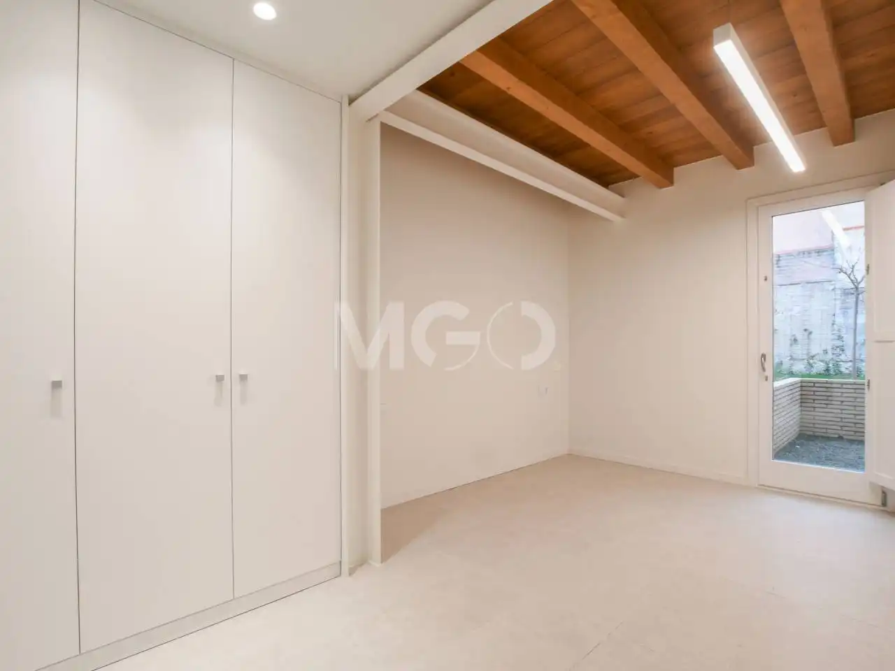 Piso en venta en Vic con Calefacción, Terraza y Alarma