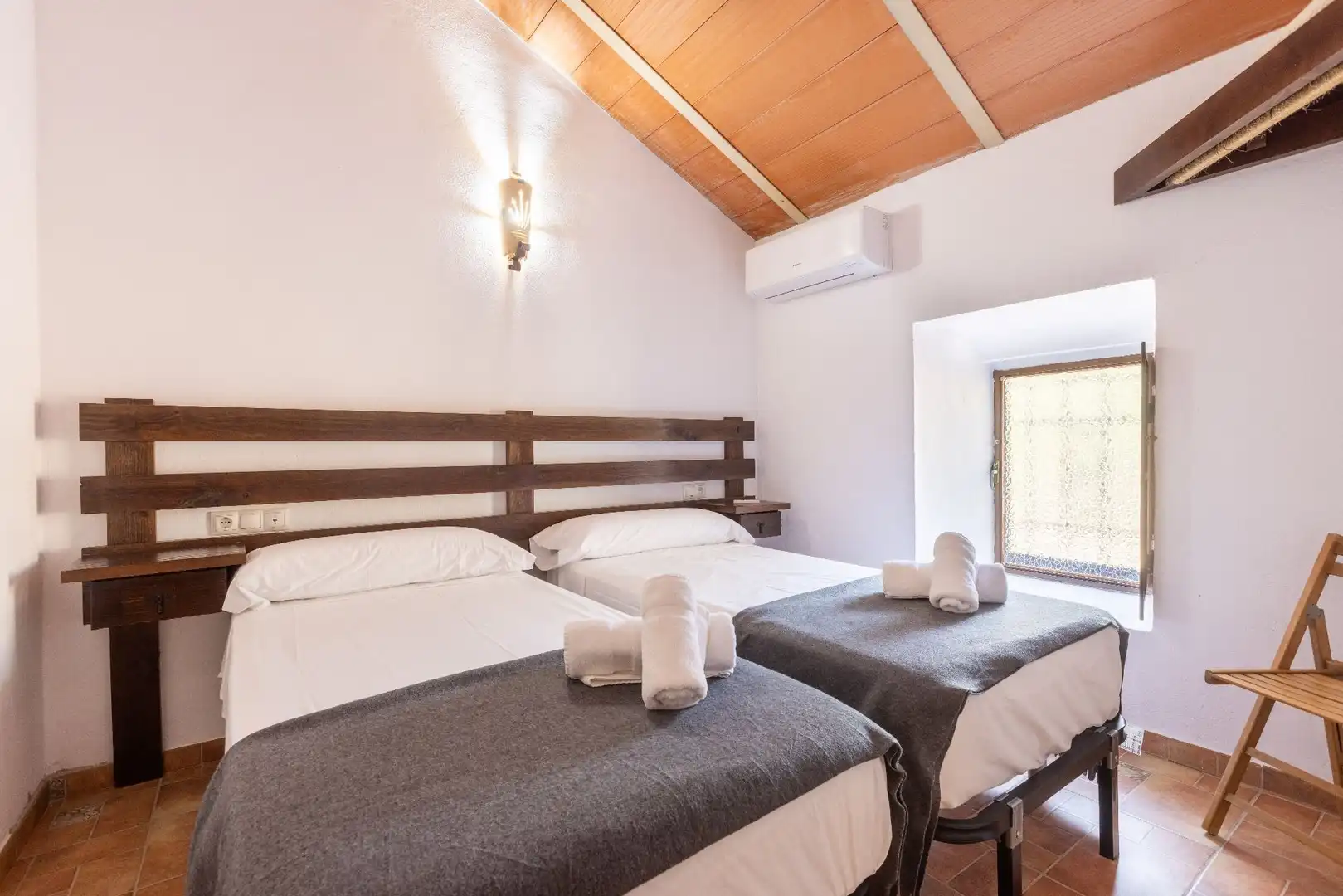 Bedroom of Country homes for sale in Gilena  with Air Conditioner, Heating and Private garden