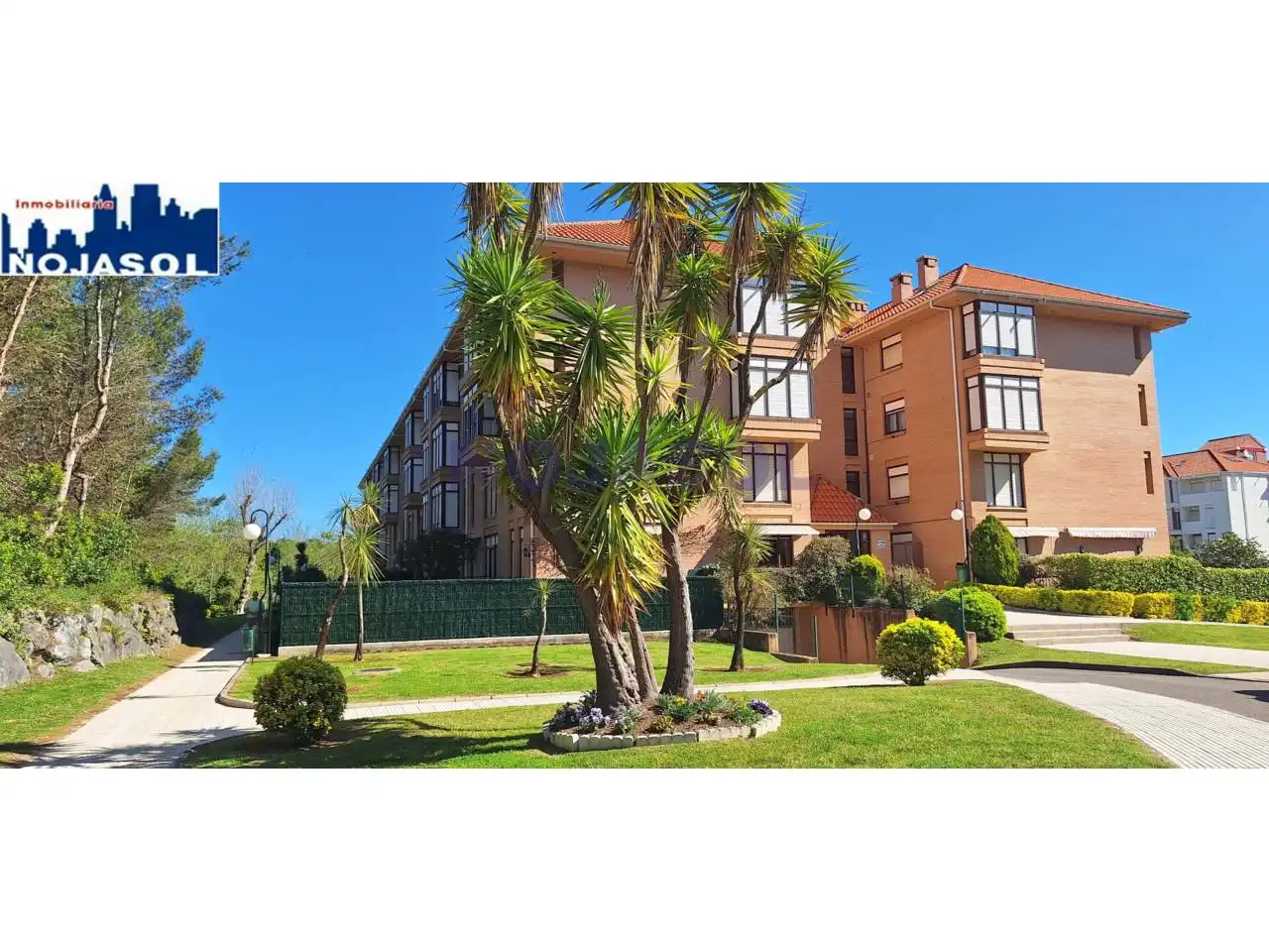 Vista exterior de Piso de alquiler en Noja con Calefacción, Parquet y Amueblado