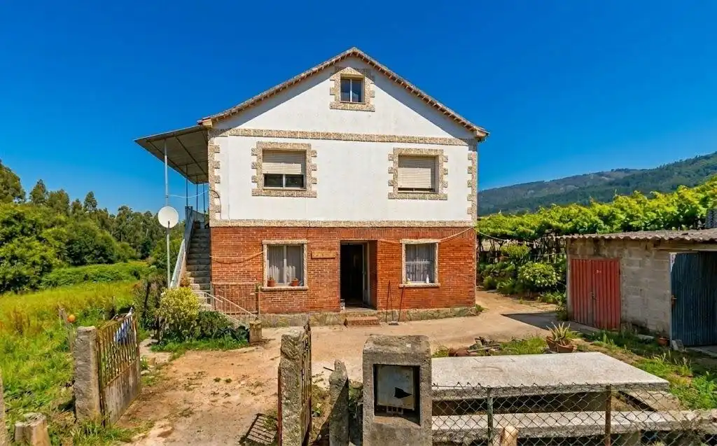 Vista exterior de Casa adosada en venta en Poio con Balcón