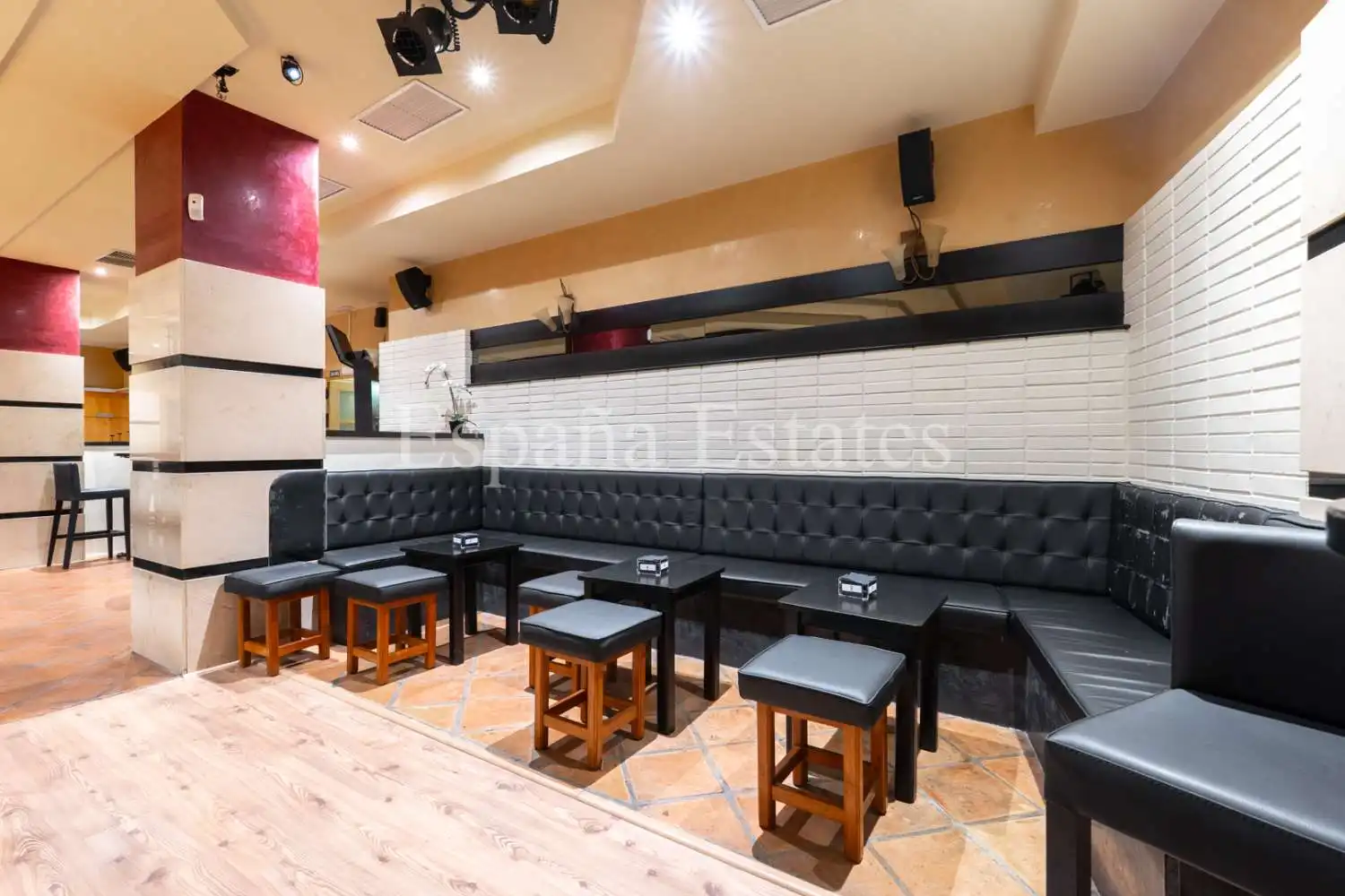 Local en venta en Nerja con Aire acondicionado