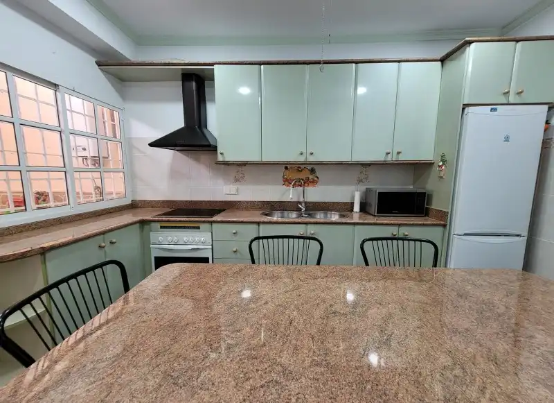 Kitchen of Houses for sale in Málaga  with Air Conditioner, Heating and Terrace
