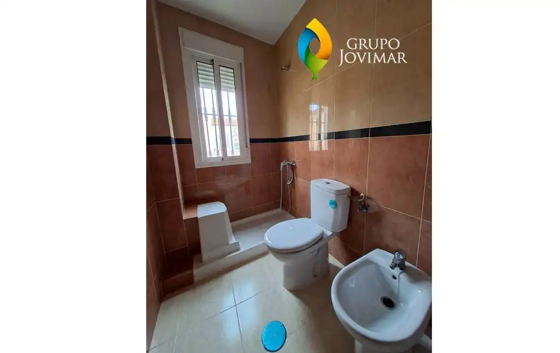 Badezimmer von Wohnung zum Verkauf in Benalúa