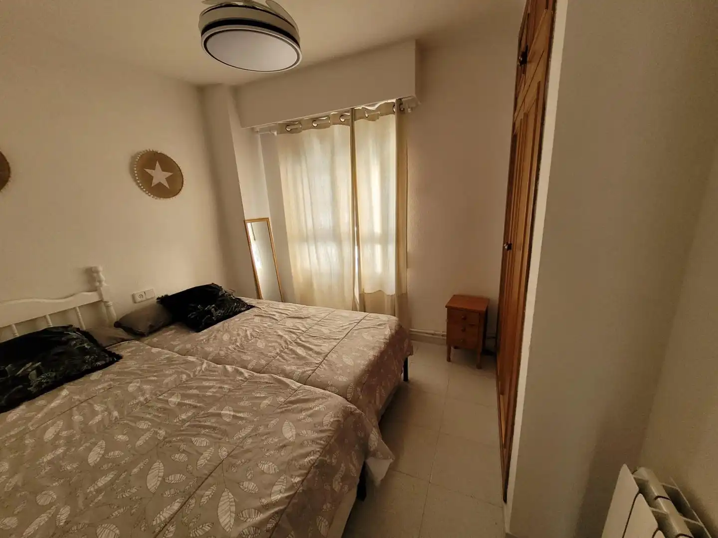 Dormitori de Apartament en venda en Alicante / Alacant amb Calefacció, Jardí privat i Terrassa