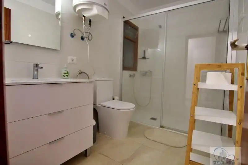 Baño de Piso de alquiler en Los Realejos con Terraza, Amueblado y Balcón