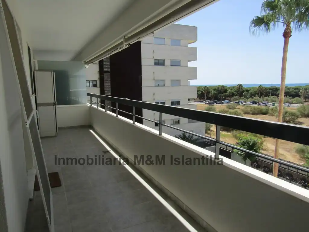 Terraza de Piso en venta en Isla Cristina con Terraza, Horno y Lavadora