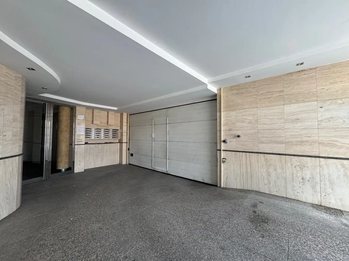 Garaje en venta en Cistérniga