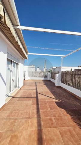 Piso en Alquiler en Carrer d'Abén al Abbar en Albors