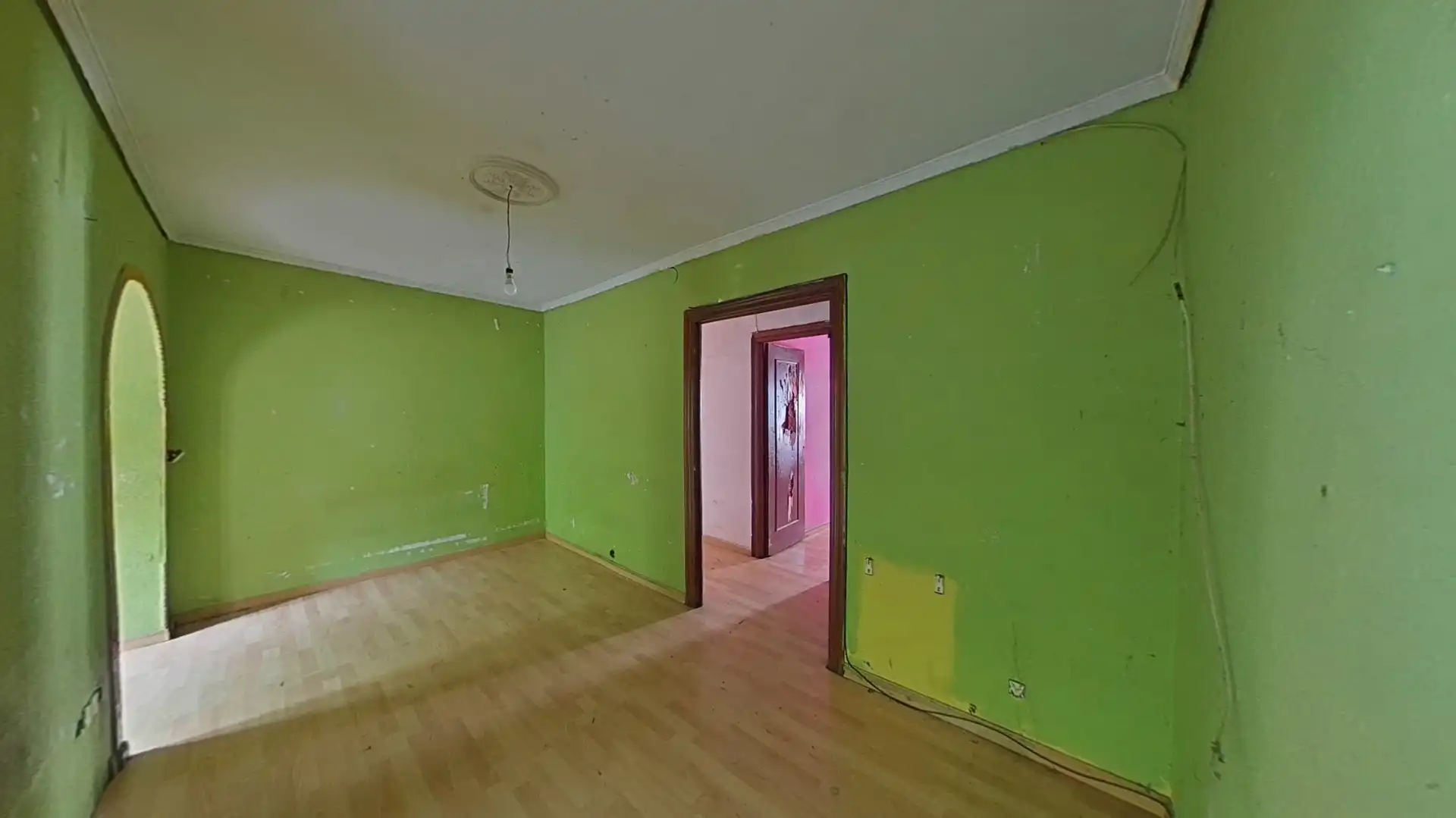 Habitación de Piso en venta en El Astillero   con Horno