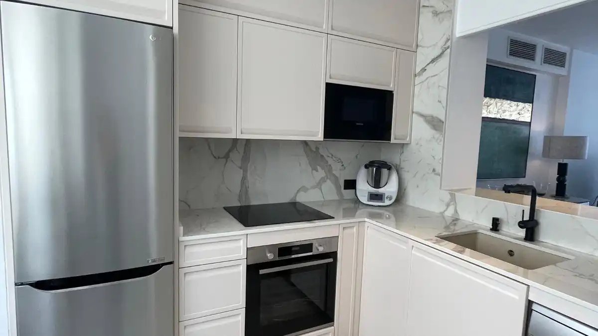 Cuina de Dúplex en venda en Marbella amb Aire condicionat, Calefacció i Terrassa