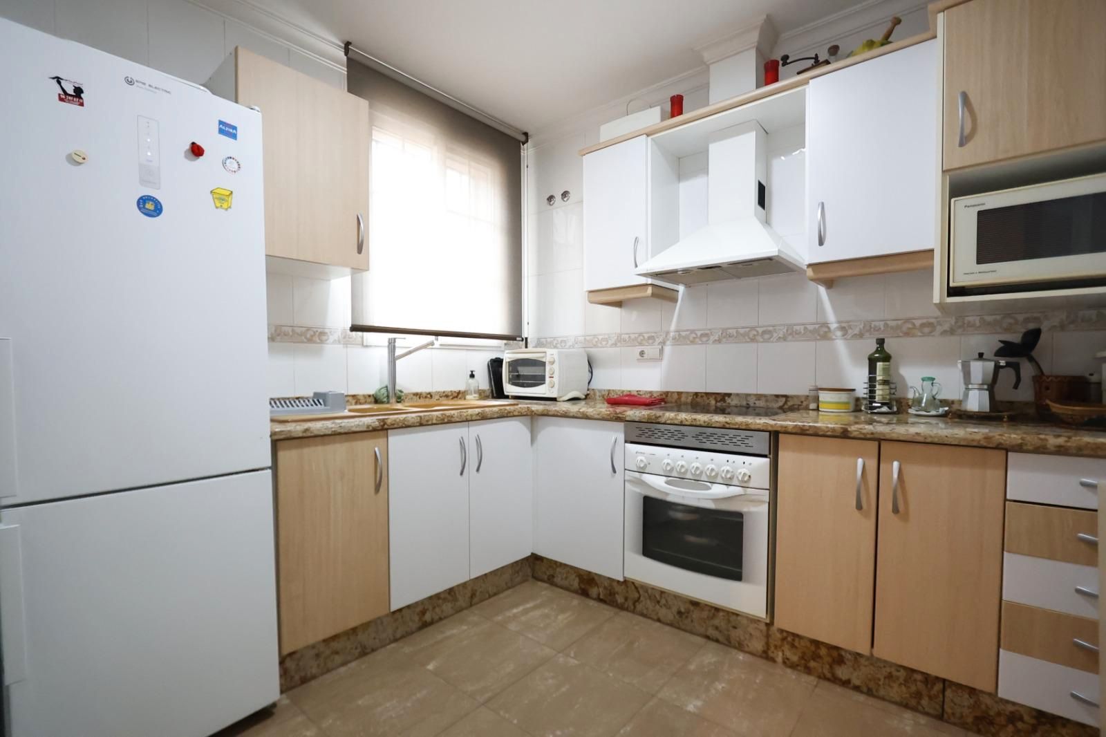 Cuina de Casa o xalet en venda en Alzira amb Aire condicionat, Parquet i Terrassa