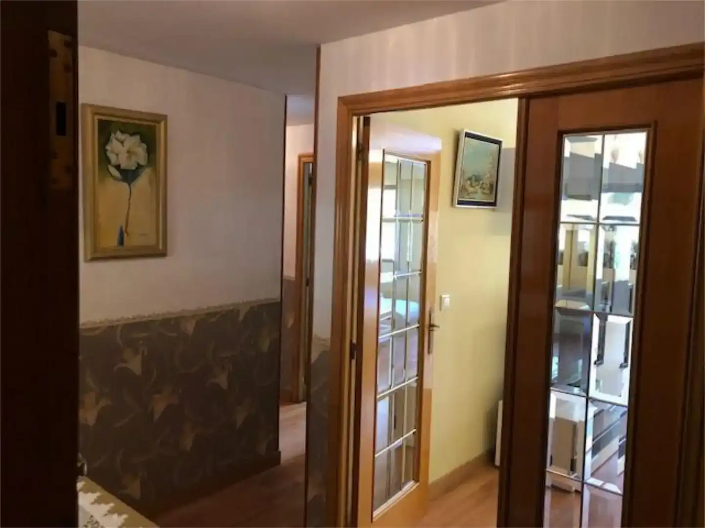 Flat for sale in  Valencia Capital  with Air Conditioner and Balcony