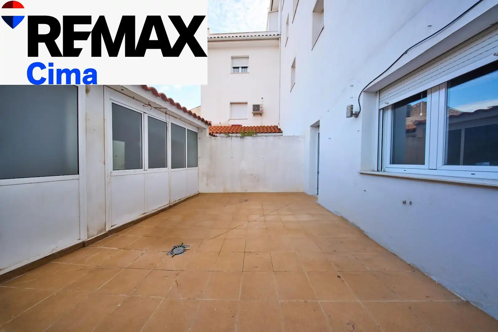 Vista exterior de Piso en venta en Baza, Granada