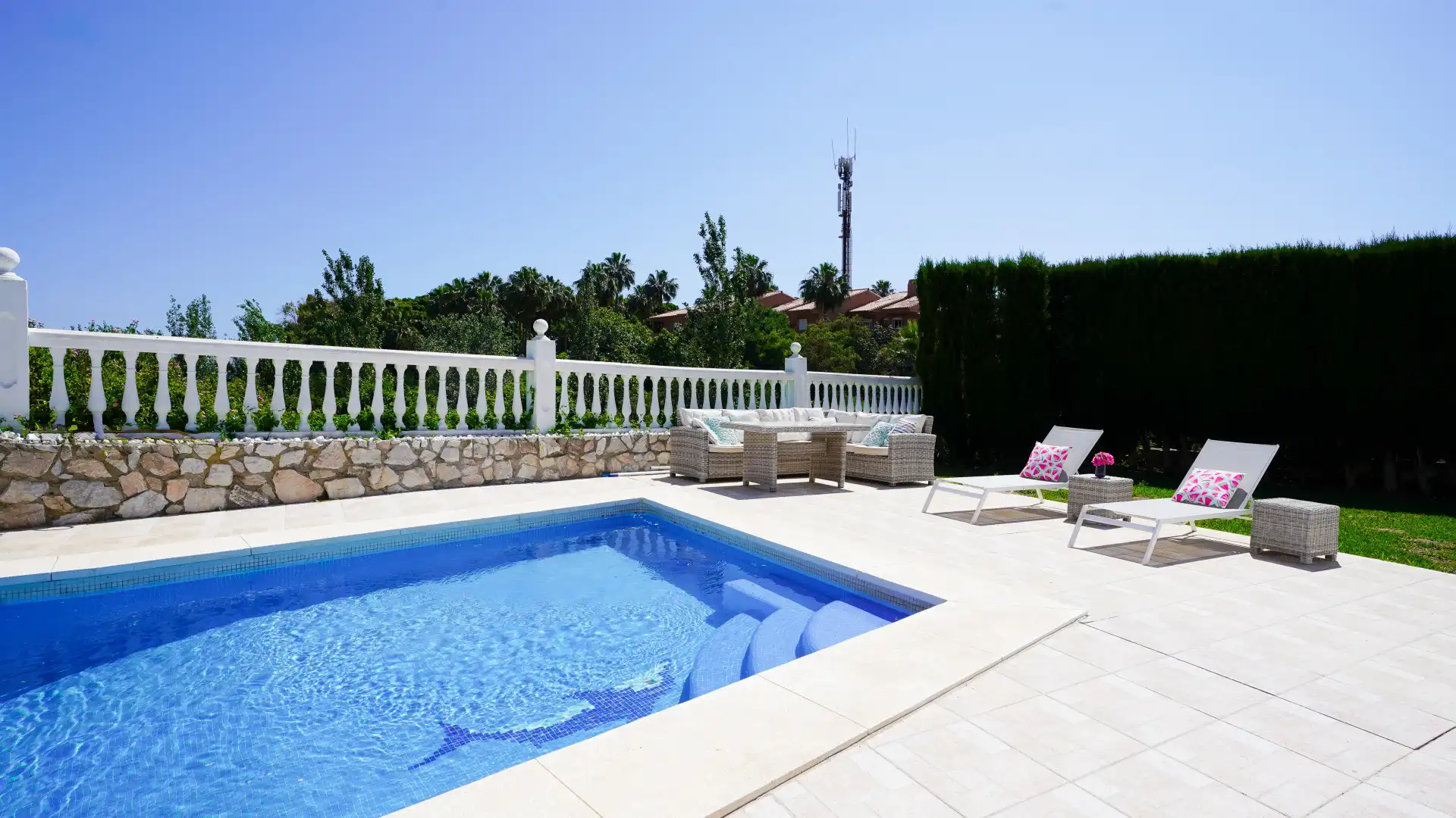Houses for rent in El Faro de Calaburra - Chaparral
