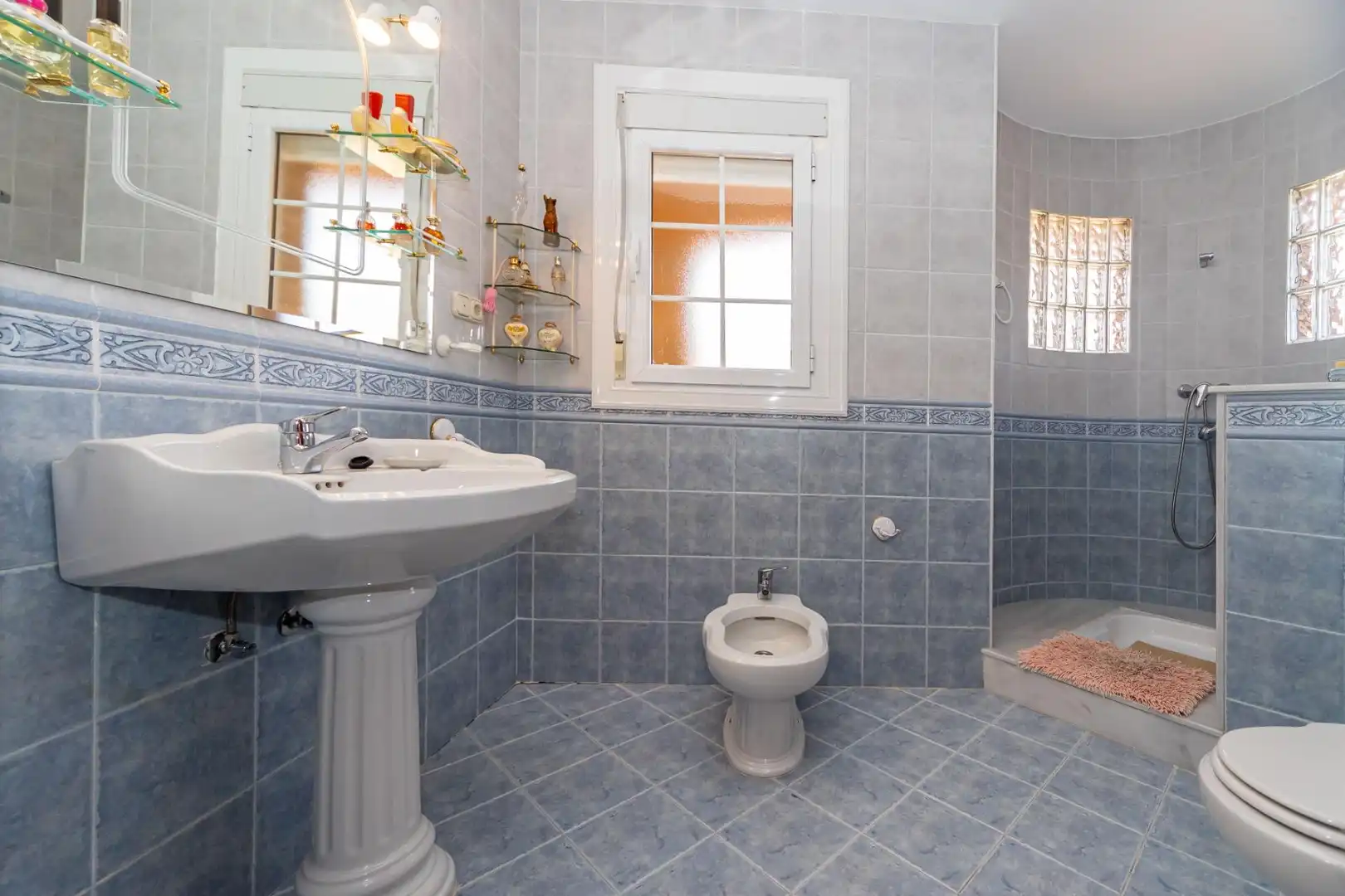 Bathroom of Houses for sale in Aldeire  with Air Conditioner, Heating and Balcony