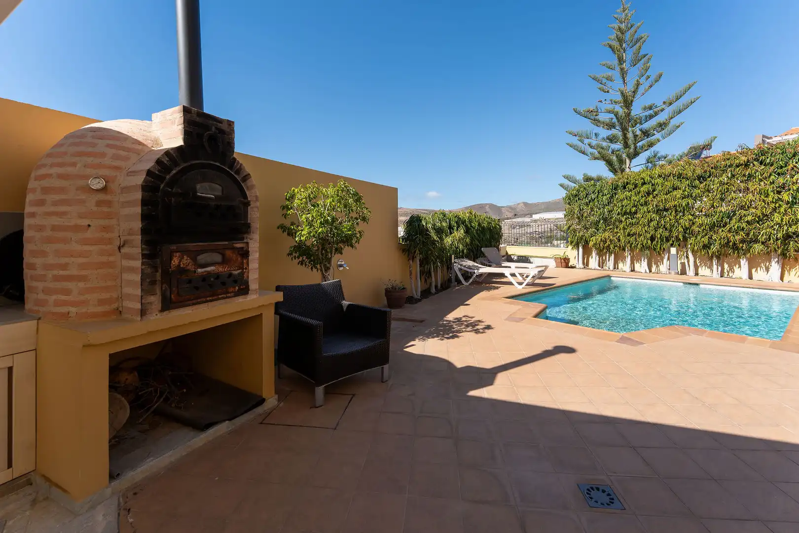 Casa adosada en venta en José Aguiar, Montaña - La Data