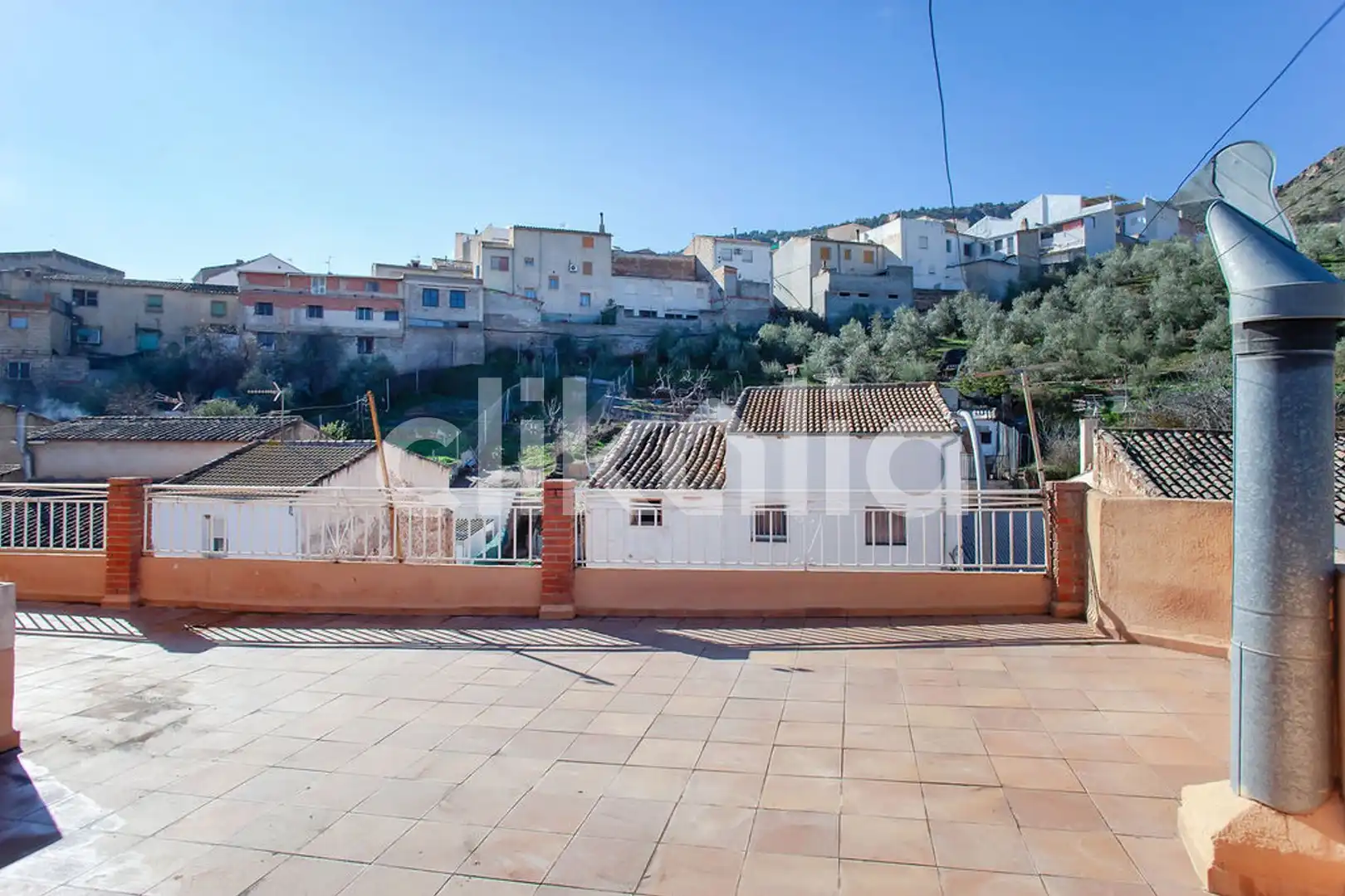 Vista exterior de Casa o chalet en venta en Cabra del Santo Cristo con Aire acondicionado y Terraza