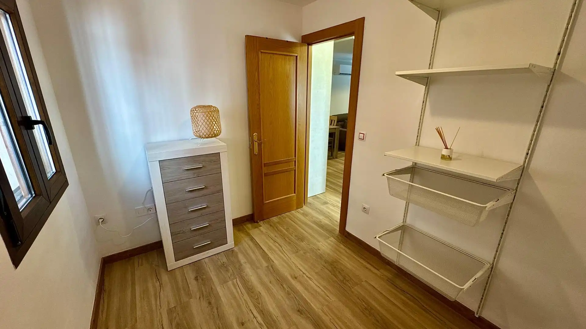 Bedroom of Flat for rent in Pinos Genil  with Air Conditioner, Heating and Furnished