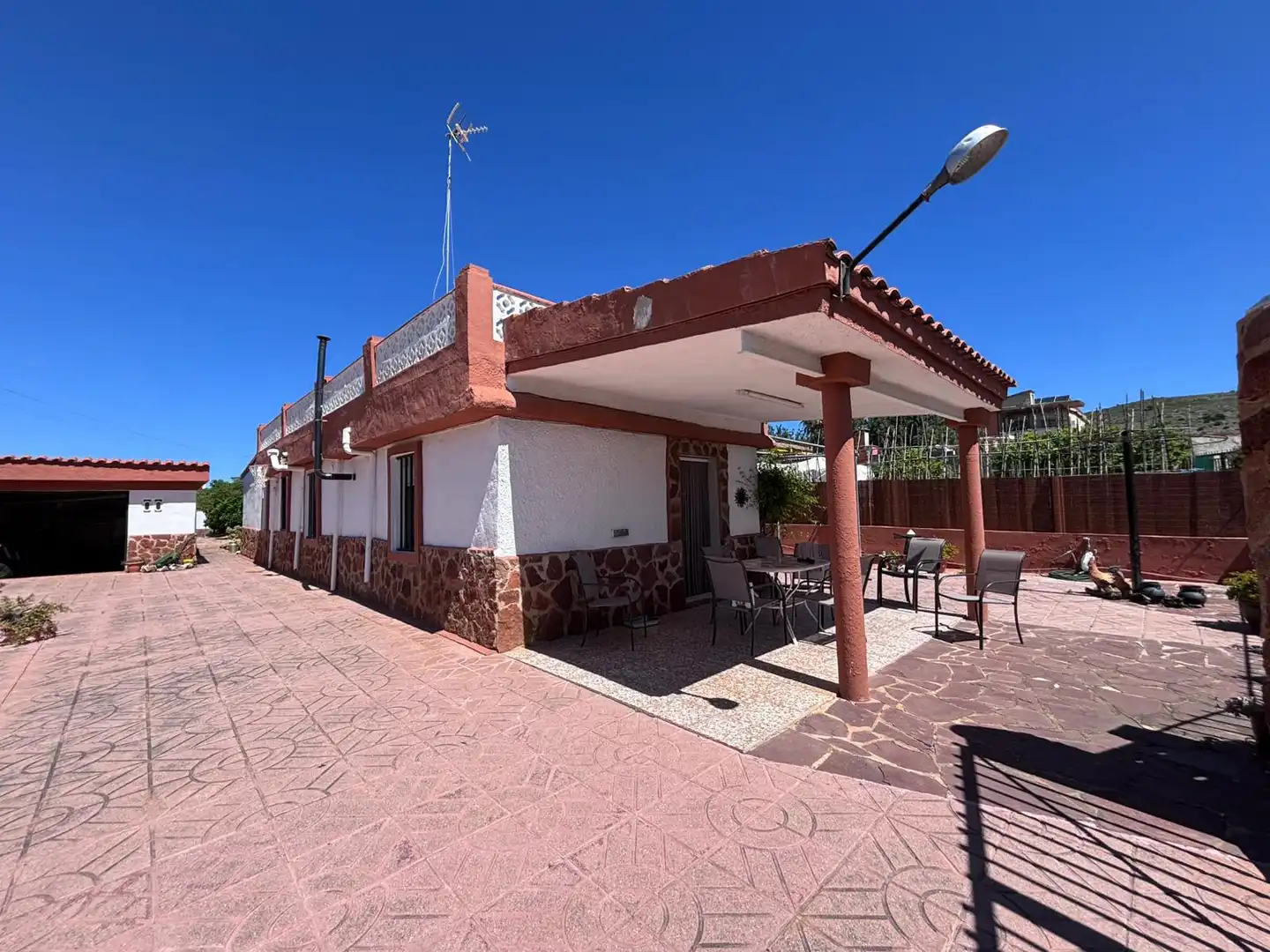 Casa o chalet en venta en Torrent con Jardín privado, Piscina y Amueblado