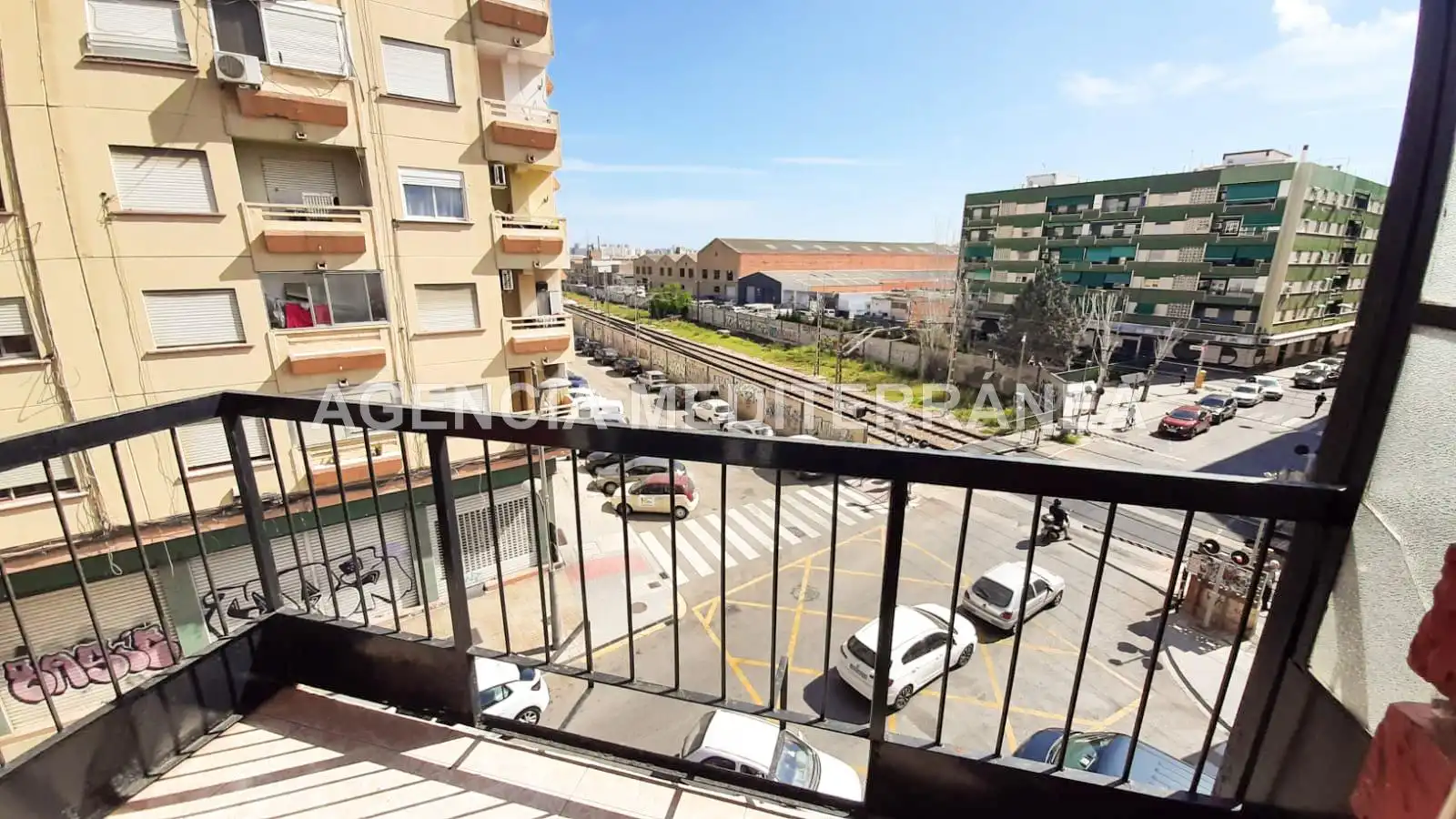 Vista exterior de Pis en venda en Alfafar amb Parquet i Balcó