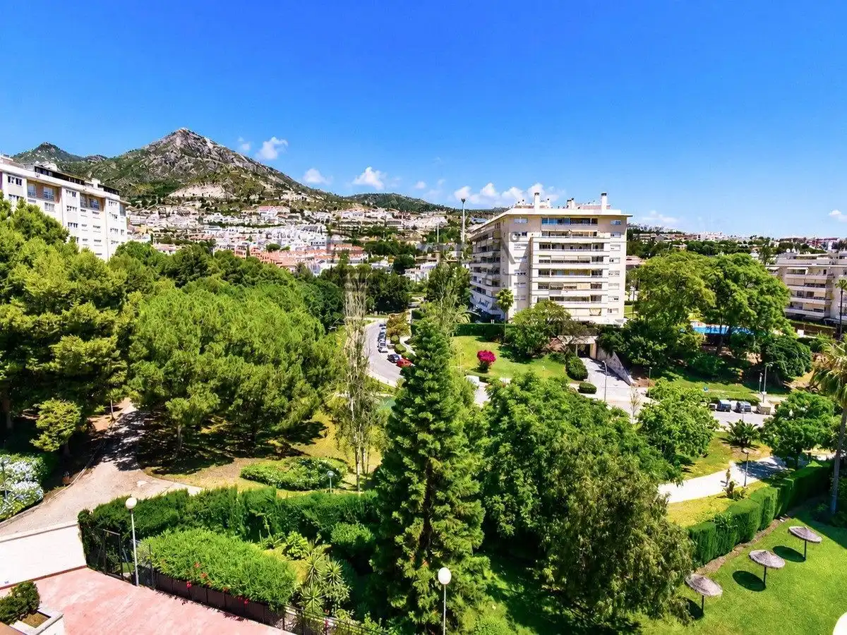Vista exterior de Ático en venta en Benalmádena con Aire acondicionado, Terraza y Trastero