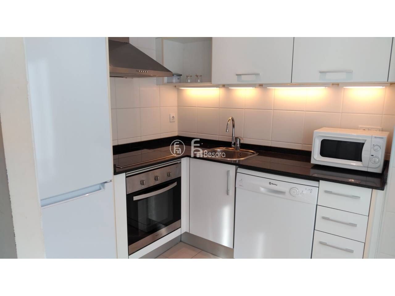 Cuina de Apartament de lloguer en  Lleida Capital amb Aire condicionat, Calefacció i Moblat