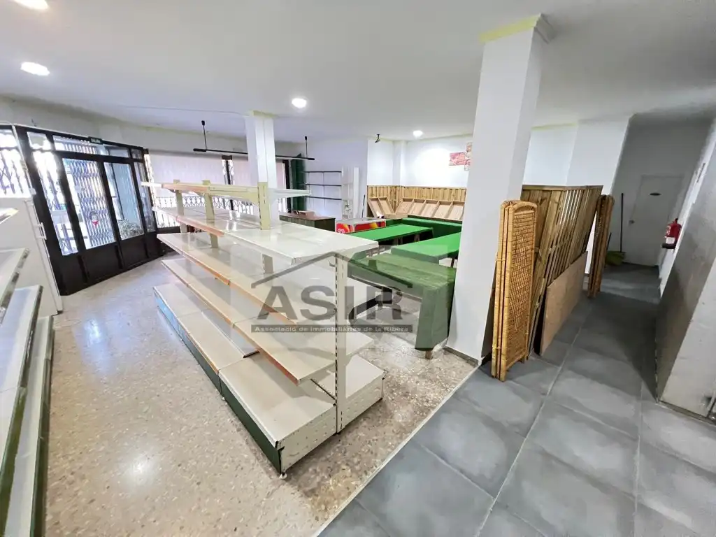 Local en venta en Alzira