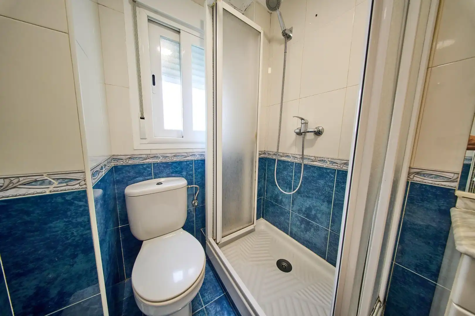 Badezimmer von Wohnung zur Miete in Granada