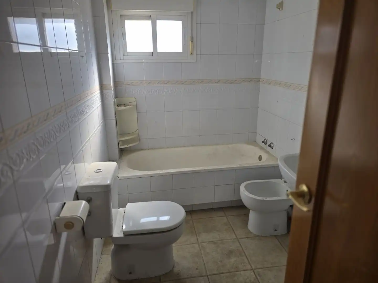 Bany de Casa o xalet en venda en Campo Real amb Jardí privat, Terrassa i Traster