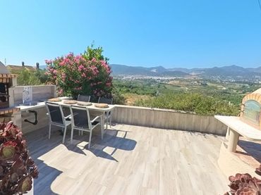 Casa con jardín en venta en Calle Cuco