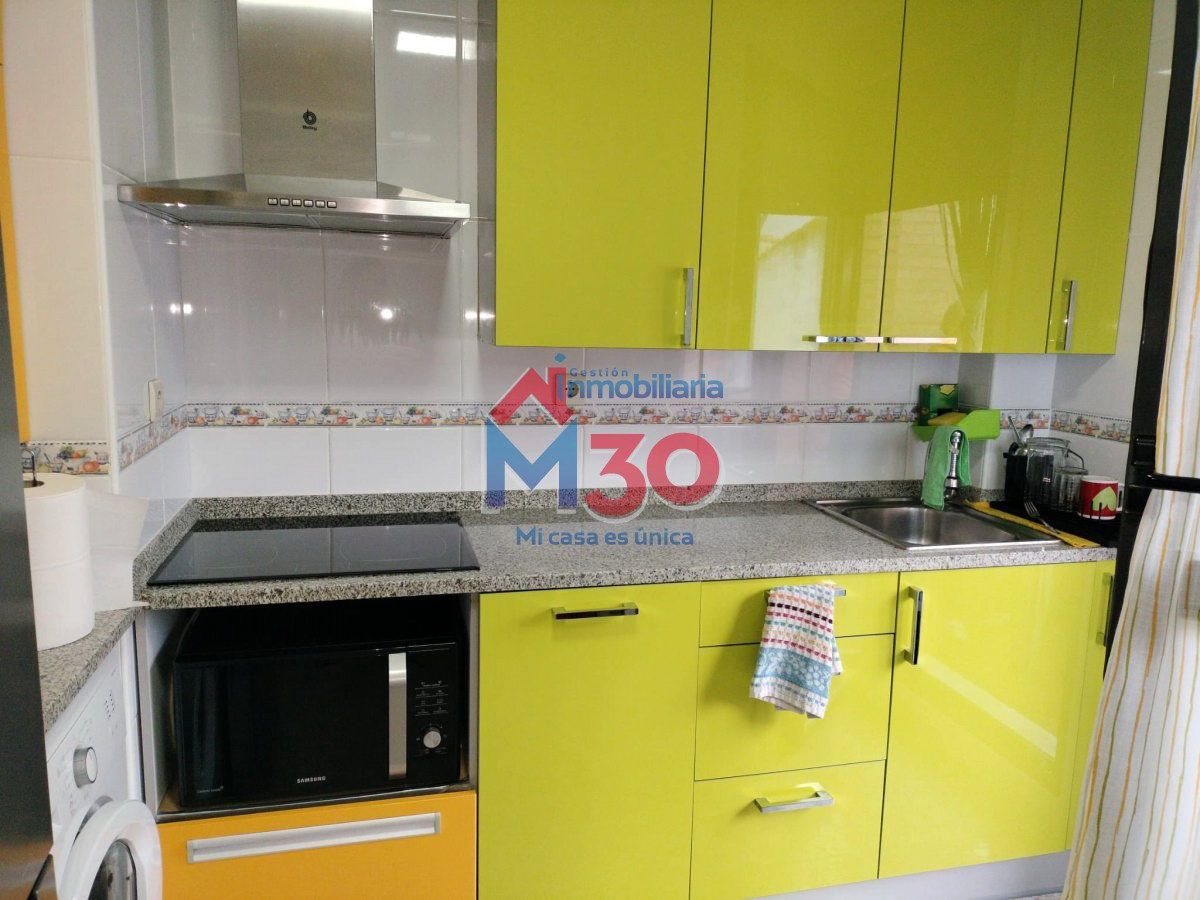 Kitchen of Apartment for sale in Miranda de Ebro  with Heating, Parquet flooring and Storage room