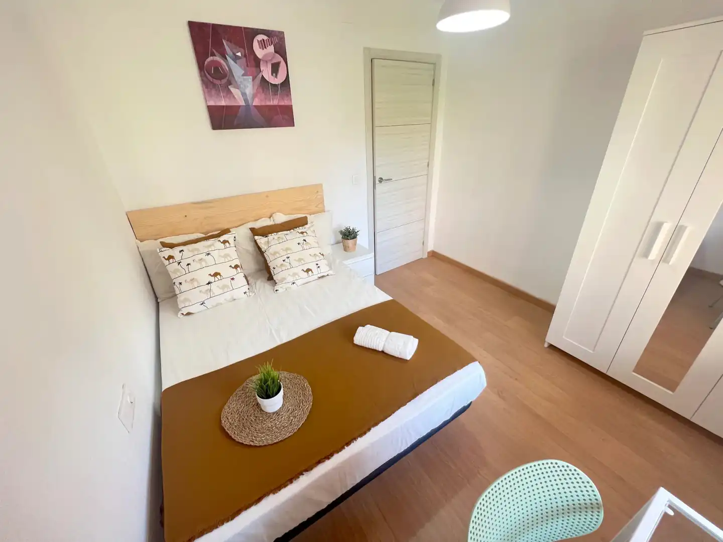 Bedroom of Flat for share in Benicalap
