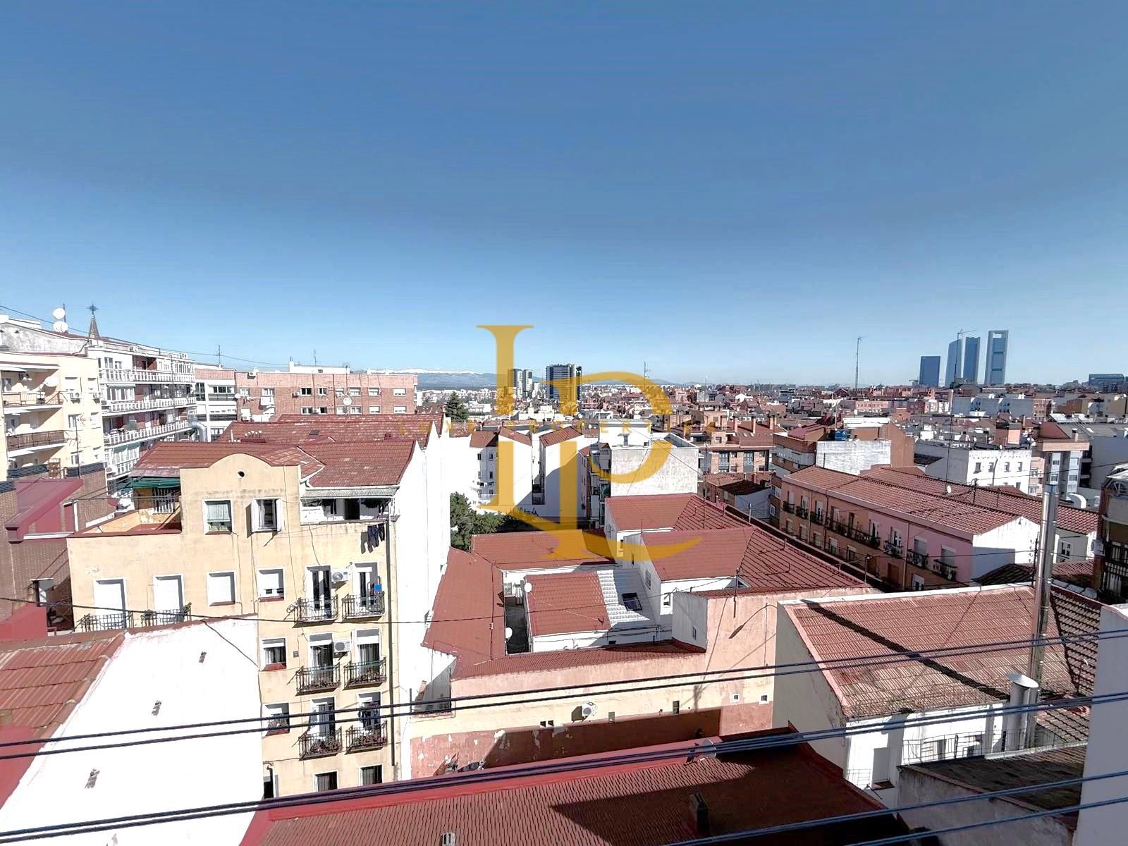 Exterior view of Flat for sale in  Madrid Capital  with Air Conditioner, Heating and Terrace