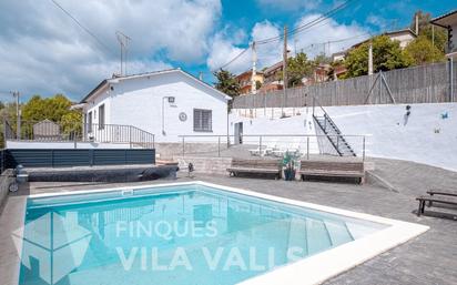 Piscina de Casa o xalet en venda en Sant Feliu de Codines amb Aire condicionat, Calefacció i Jardí privat