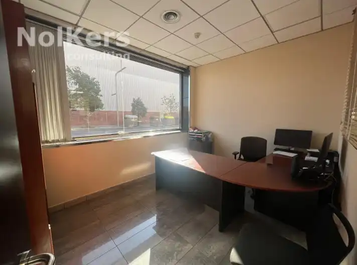 Büro zur Miete in Gavà mit Klimaanlage und Heizung