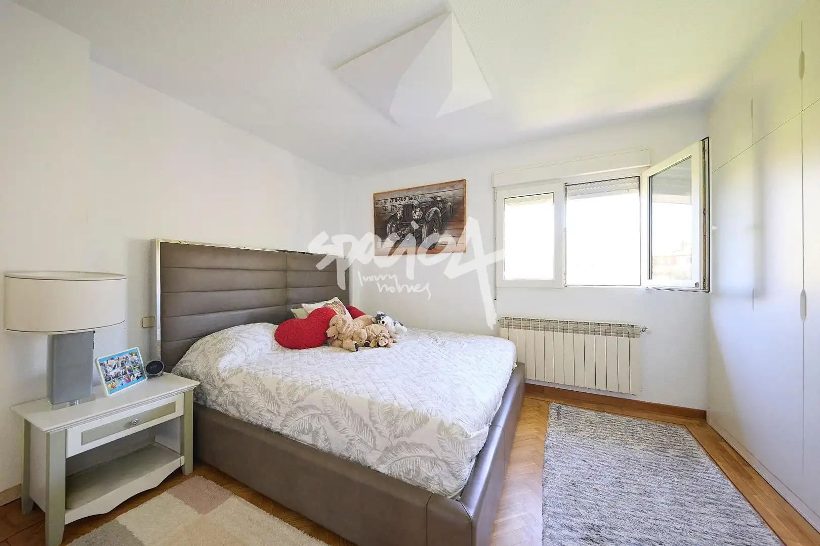Dormitori de Casa o xalet de lloguer en Villanueva de la Cañada amb Calefacció, Jardí privat i Parquet