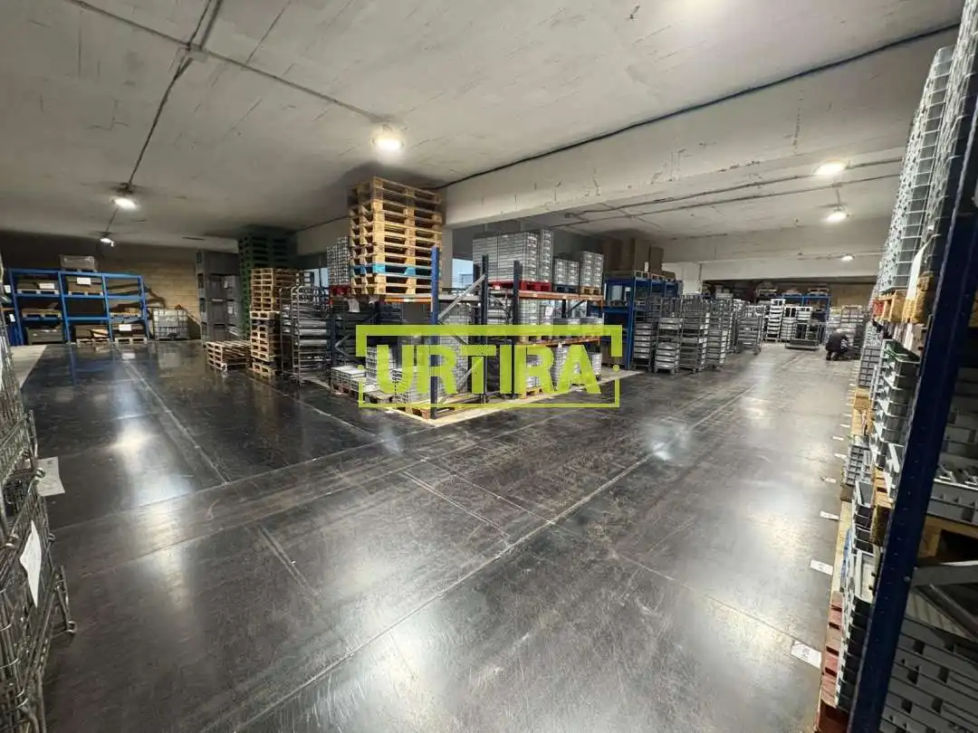 Nave industrial de alquiler en Irun 