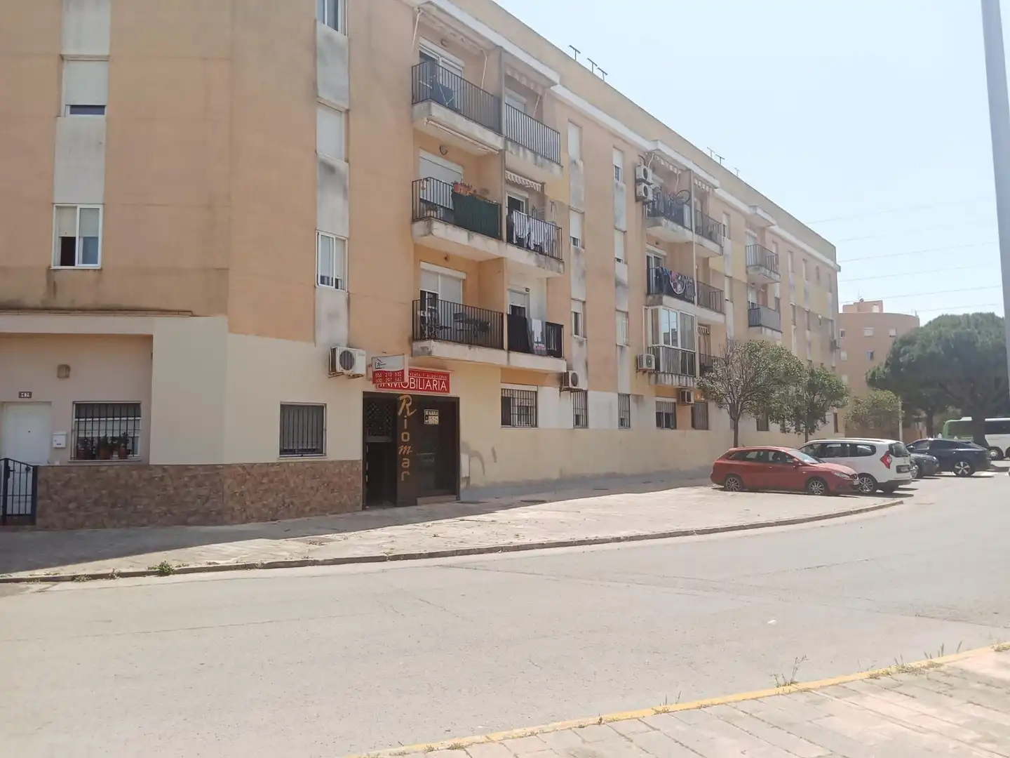 Außenansicht von Geschaftsraum zur Miete in Puerto Real mit Klimaanlage