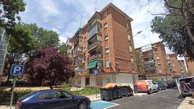 Piso en Venta en C/ la Escoriaza en Los Ángeles