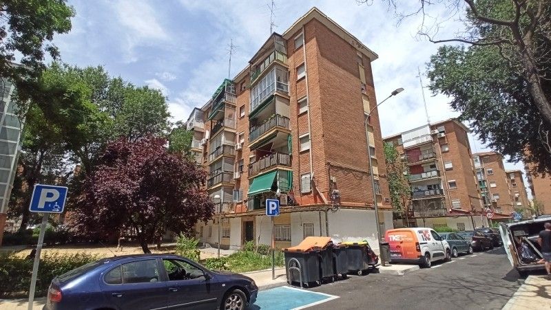 Vista exterior de Piso en venta en  Madrid Capital con Calefacción