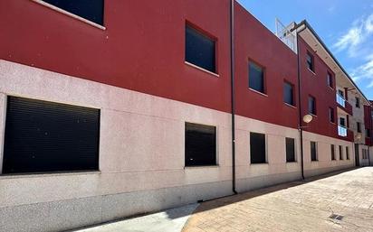 Exterior view of Flat for sale in Calzada de Valdunciel