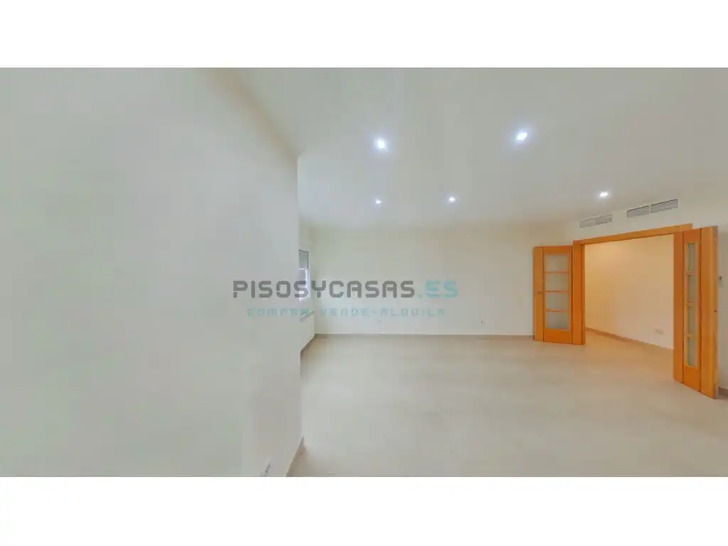 Flat for sale in Tauste  with Air Conditioner, Oven and Washing machine