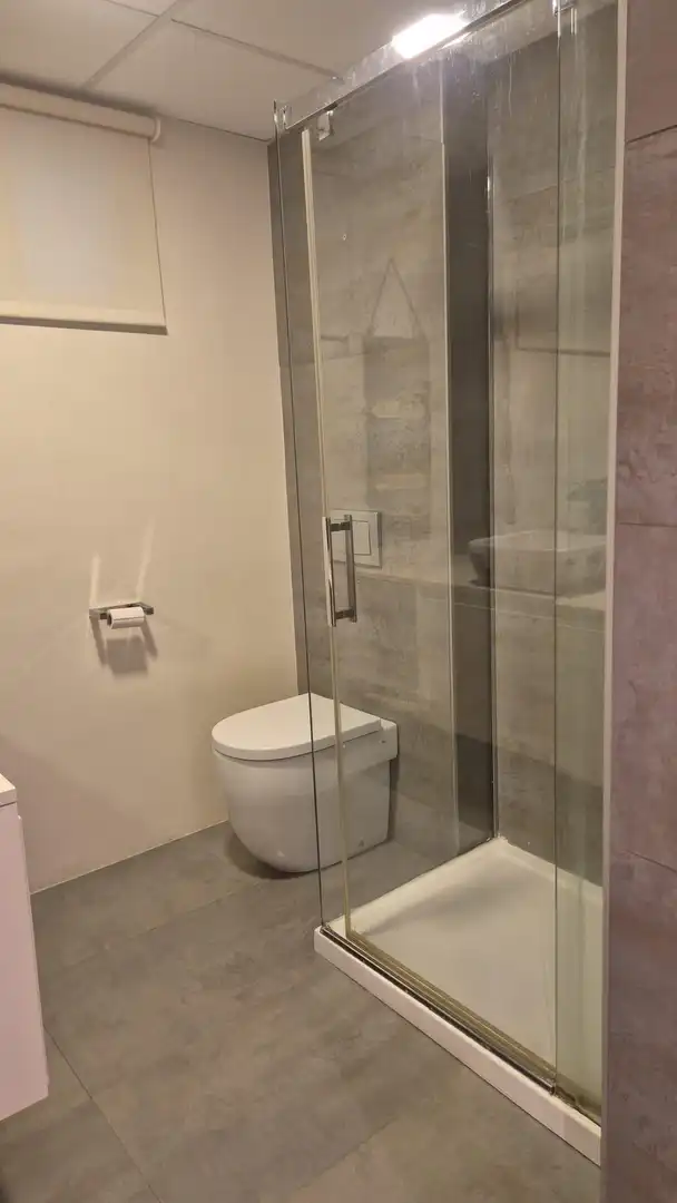 Badezimmer von Wohnung zur Miete in Murcia mit Klimaanlage, Heizung und Privatgarten