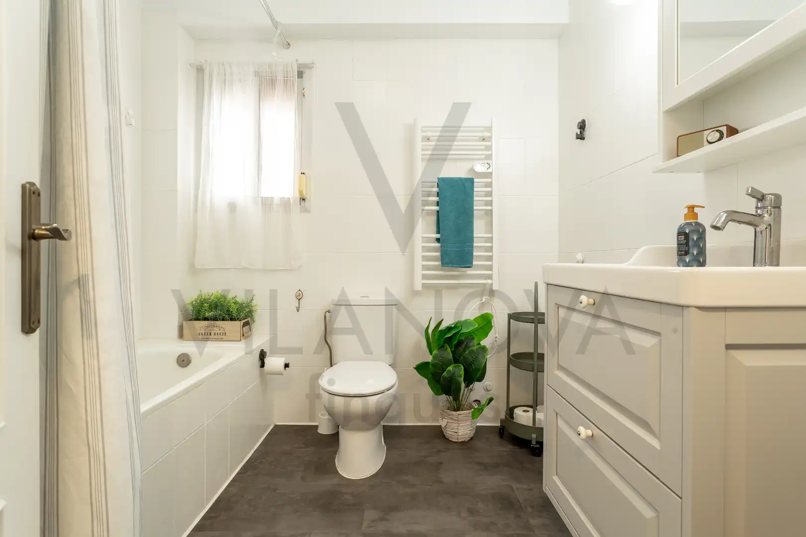 Badezimmer von Wohnung zum Verkauf in Reus mit Klimaanlage, Heizung und Terrasse