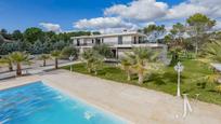 Swimming pool of House or chalet for sale in Ciudalcampo  with Air Conditioner, Heating and Private garden