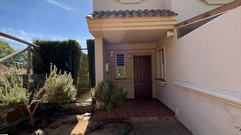 Foto 4 de Casa adosada en venda a Calle Rubén Darío, 33, Costa Esuri, Huelva